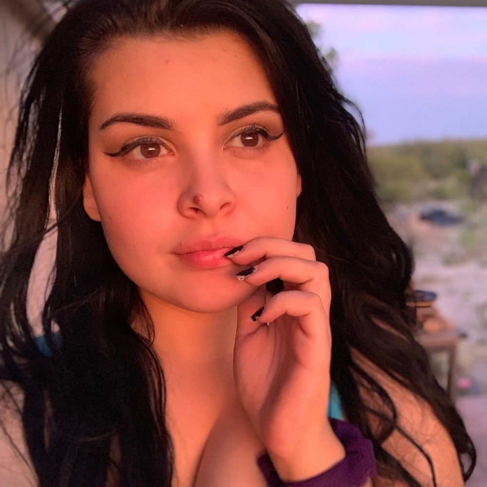 Meet your Posher, Estrella